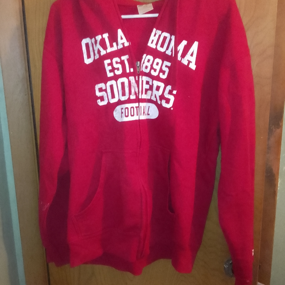 Oklahoma Sooners Red Hooded Zip Up Jacket Russel is the brand size medium 36-40 - Picture 5 of 7